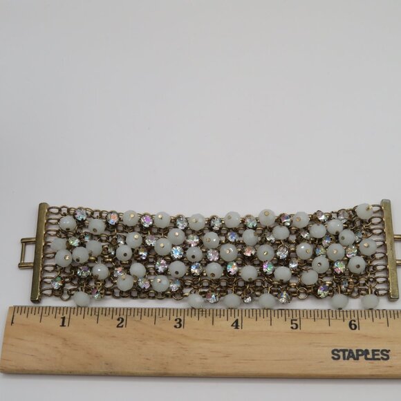Vintage Chunky Gold Tone Chain Bracelet White Beads Clear Rhinestones - Picture 10 of 10